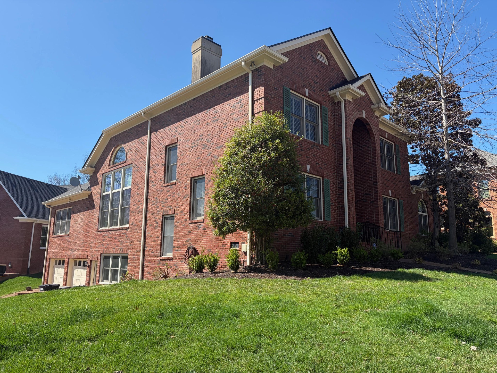 106 Hidden Point Hendersonville, TN 37075 - Photo 5 of 43 front view of house with a yard