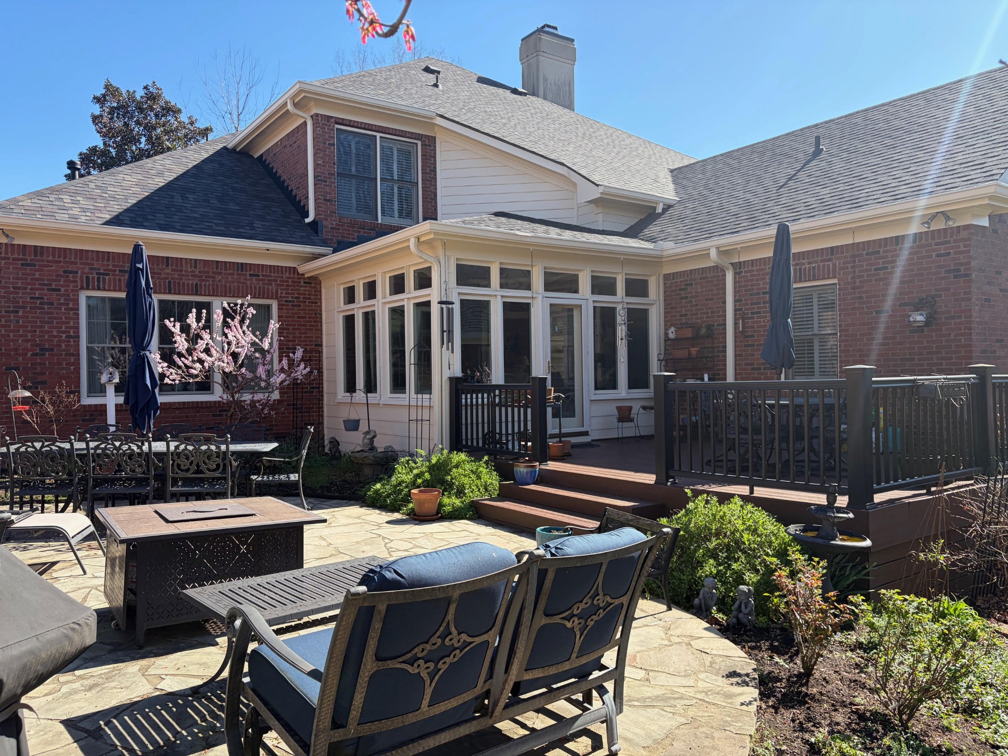 106 Hidden Point Hendersonville, TN 37075 - Photo 6 of 43 a patio with table and chairs