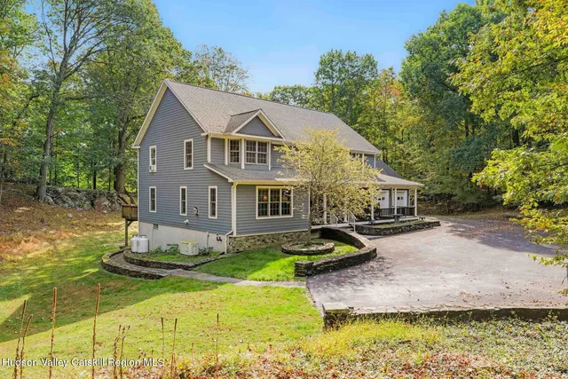 $1,250,000 | 74 Bellevue Road, Highland, NY 12528