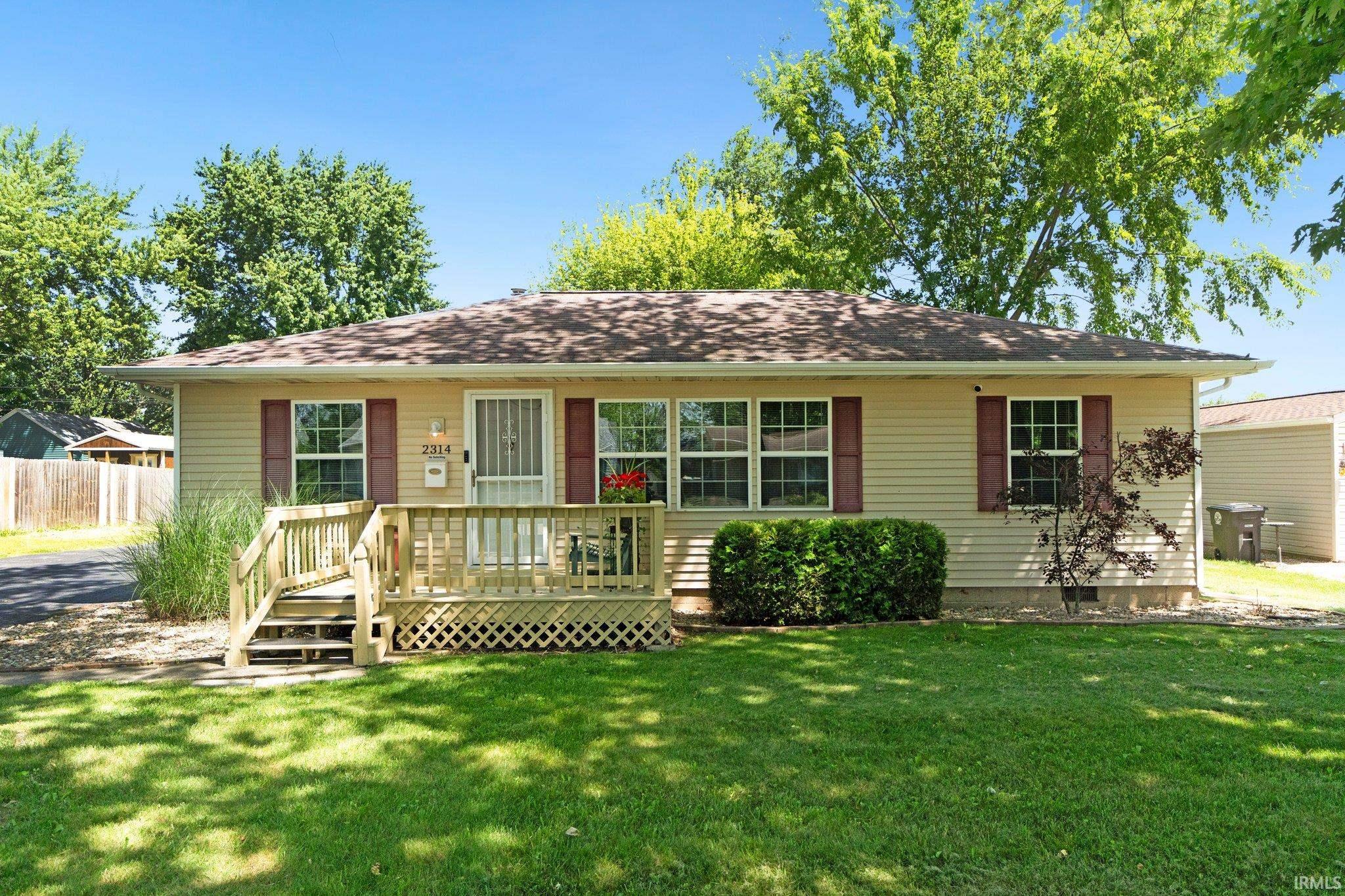2314 Maplewood Road Fort Wayne, IN 46819 - Photo 1 of 36