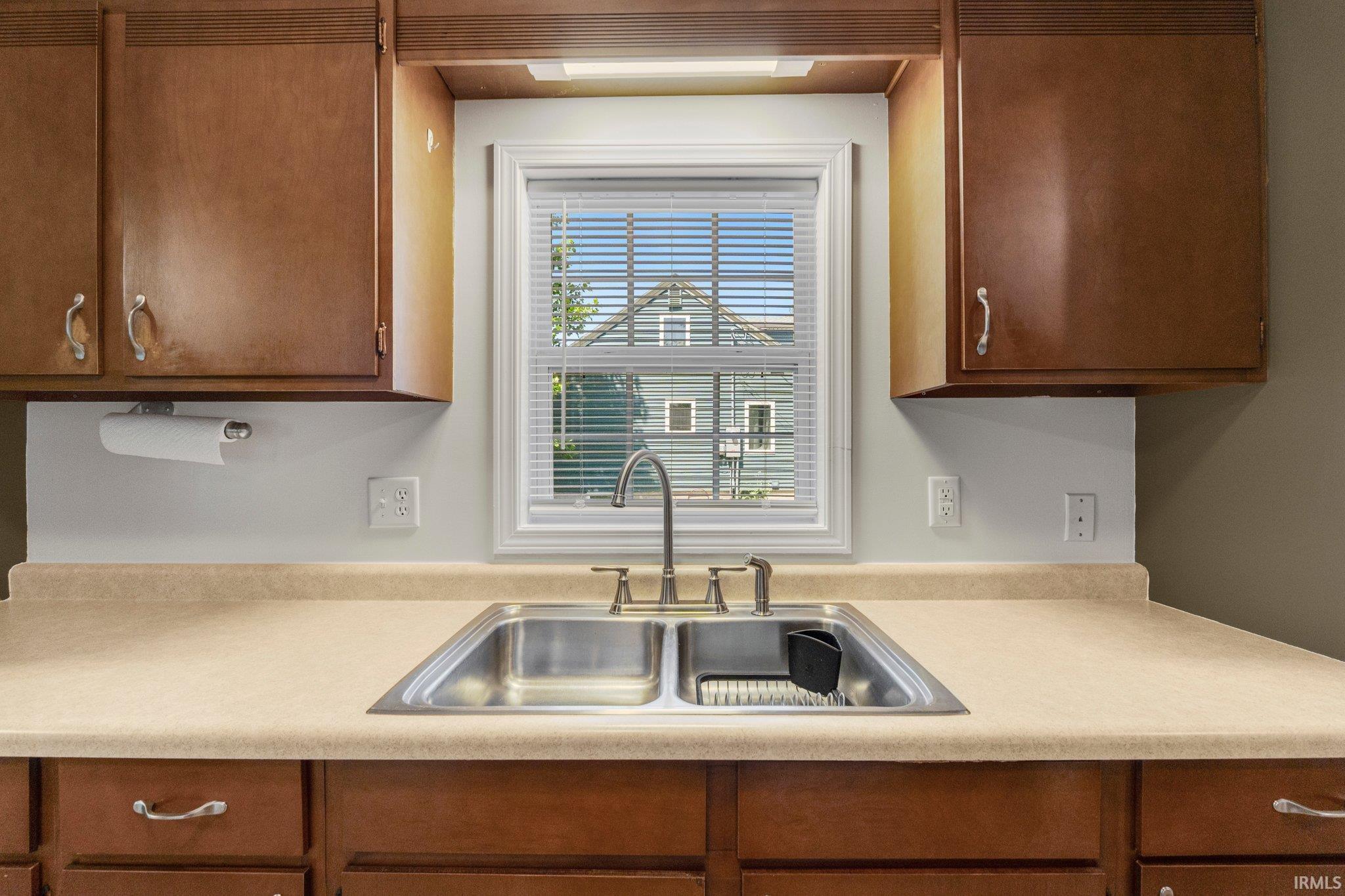 2314 Maplewood Road Fort Wayne, IN 46819 - Photo 4 of 36