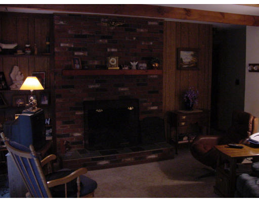 69 Lancaster Road Clinton, MA 01510 - Photo 8 of 11 Gallery Image 8