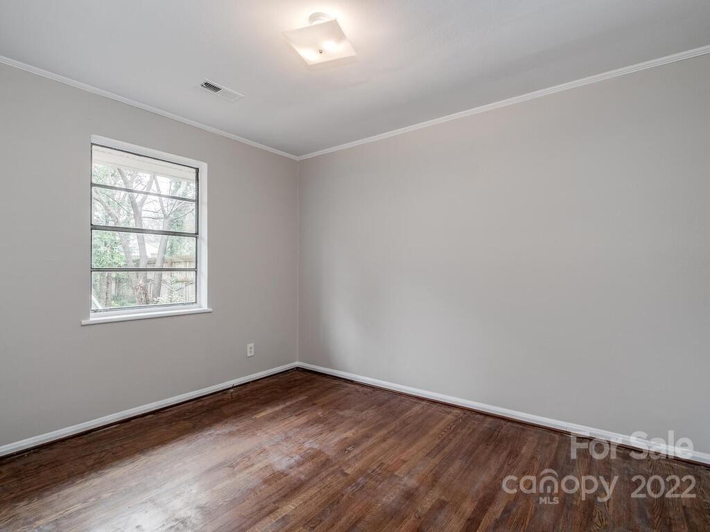 4642 Murrayhill Road Charlotte, NC 28209 - Photo 11 of 17 Gallery Image 11