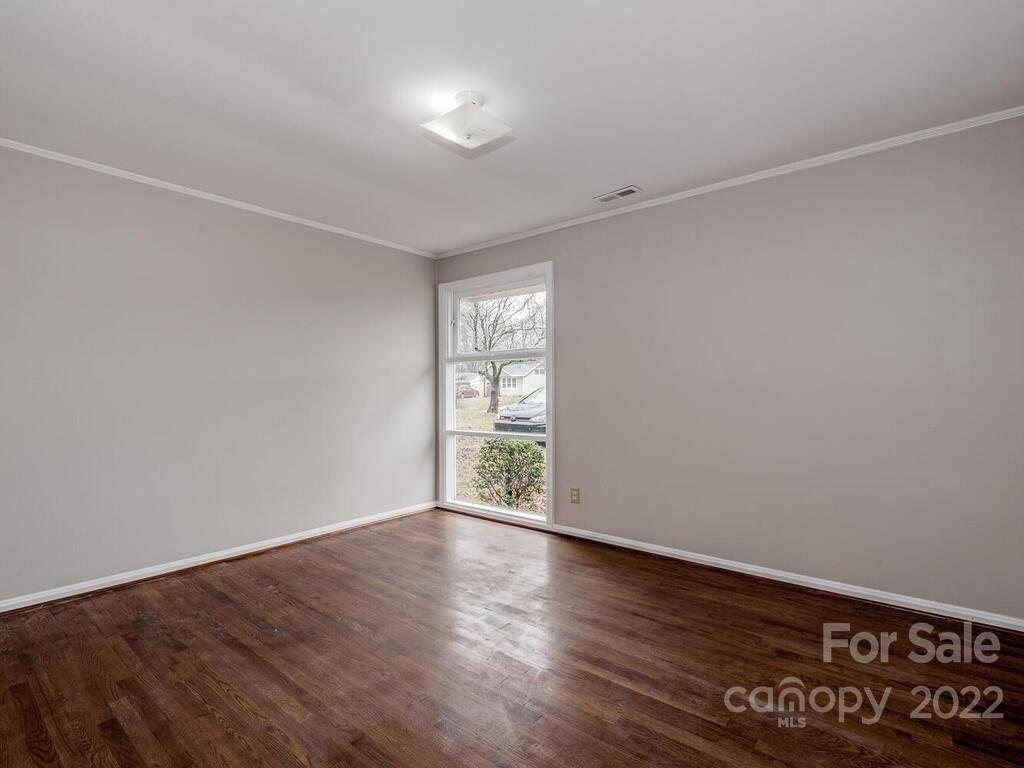 4642 Murrayhill Road Charlotte, NC 28209 - Photo 12 of 17 Gallery Image 12
