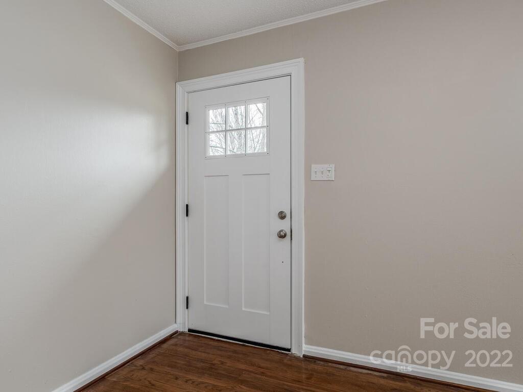 4642 Murrayhill Road Charlotte, NC 28209 - Photo 3 of 17 Gallery Image 3