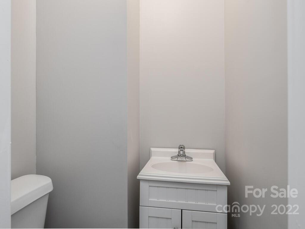 4642 Murrayhill Road Charlotte, NC 28209 - Photo 9 of 17 Gallery Image 9