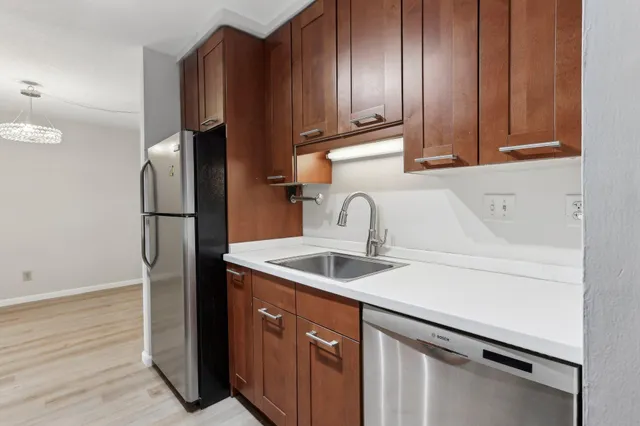 $185,000 | 450 Ford Road, Unit 111, St. Louis Park, MN 55426