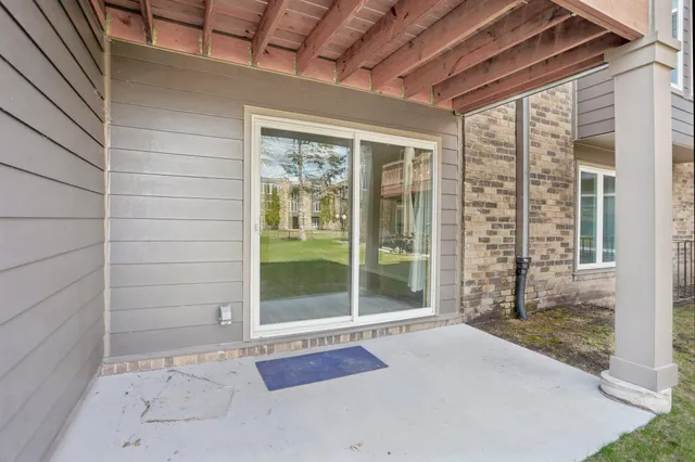 $185,000 | 450 Ford Road, Unit 111, St. Louis Park, MN 55426