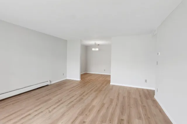 $185,000 | 450 Ford Road, Unit 111, St. Louis Park, MN 55426