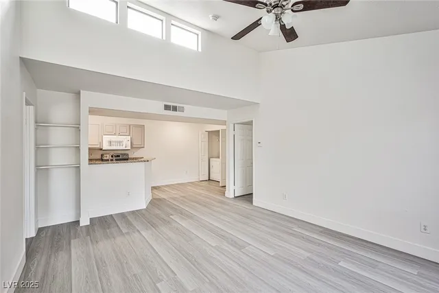 $1,400 | 5166 South Jones Boulevard, Unit 204, Las Vegas, NV 89118