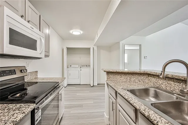 $1,400 | 5166 South Jones Boulevard, Unit 204, Las Vegas, NV 89118