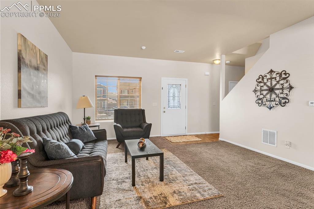 917 Silverqueen Road Pueblo, CO 81008 - Photo 4 of 33