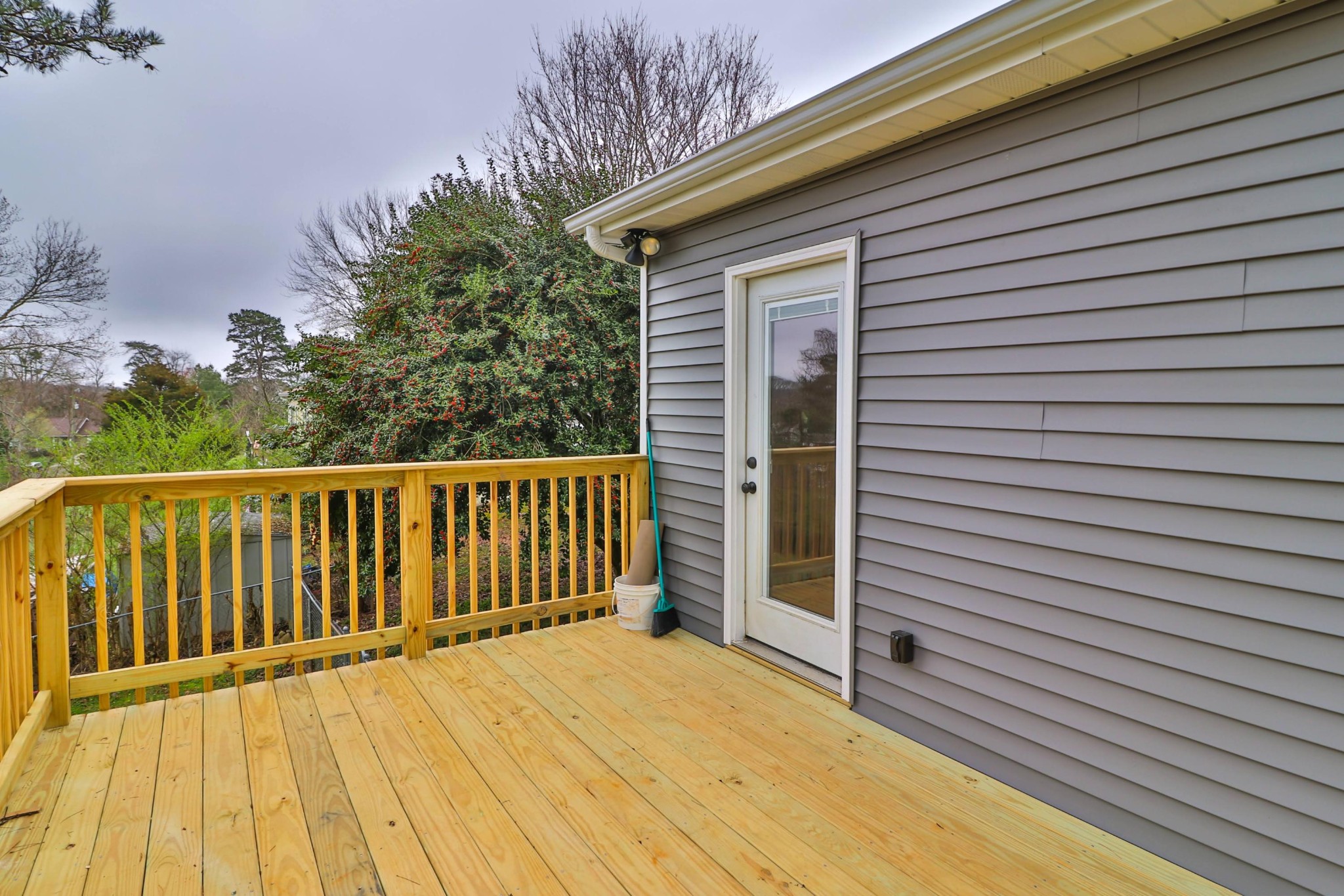 2212 Roundtree Road Knoxville, TN 37923 - Photo 25 of 27 a view of deck in the backyard