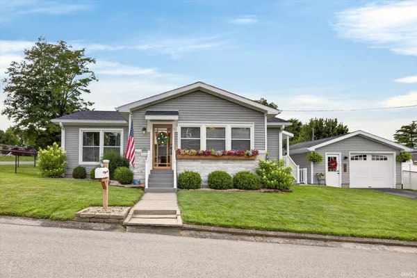 $249,000 | 322 South 2nd Street, Ellettsville, IN 47429