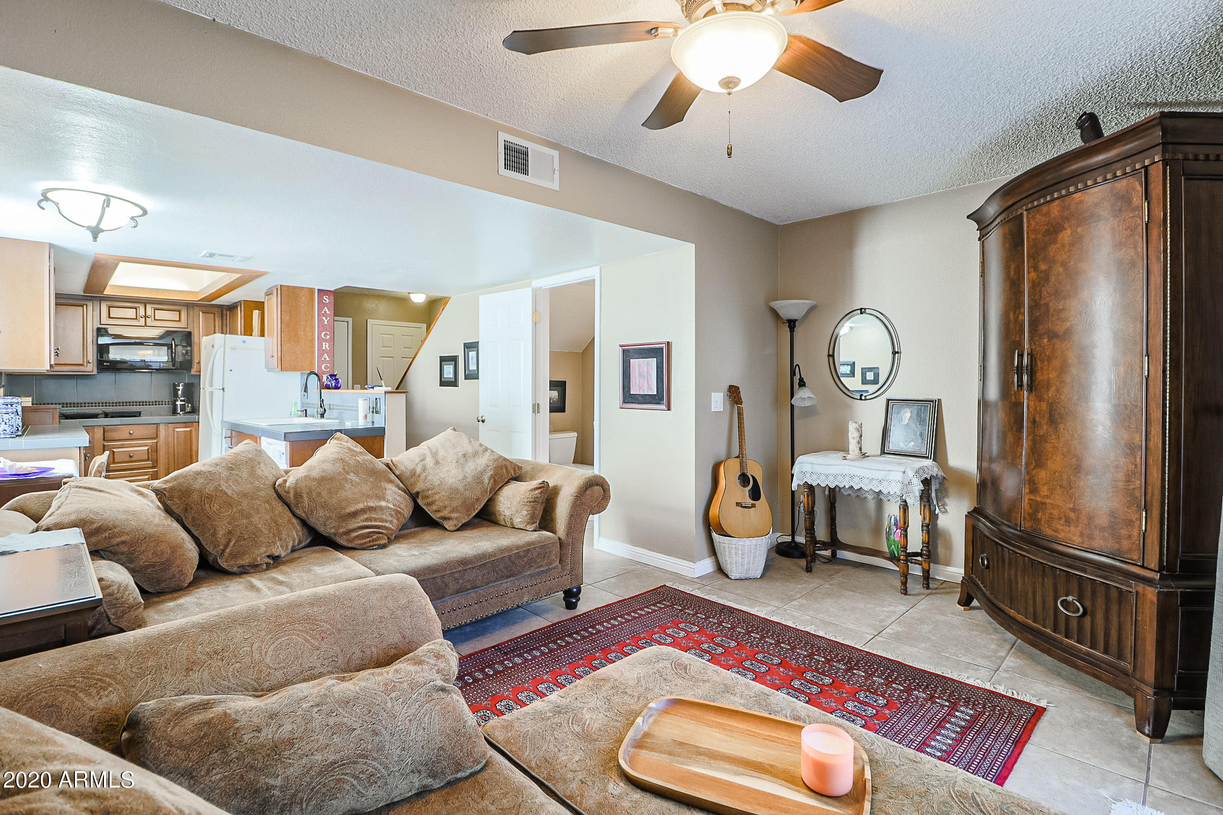 2023 West Bloomfield Road, Unit 6 Phoenix, AZ 85029 - Photo 12 of 36 Great Room Style