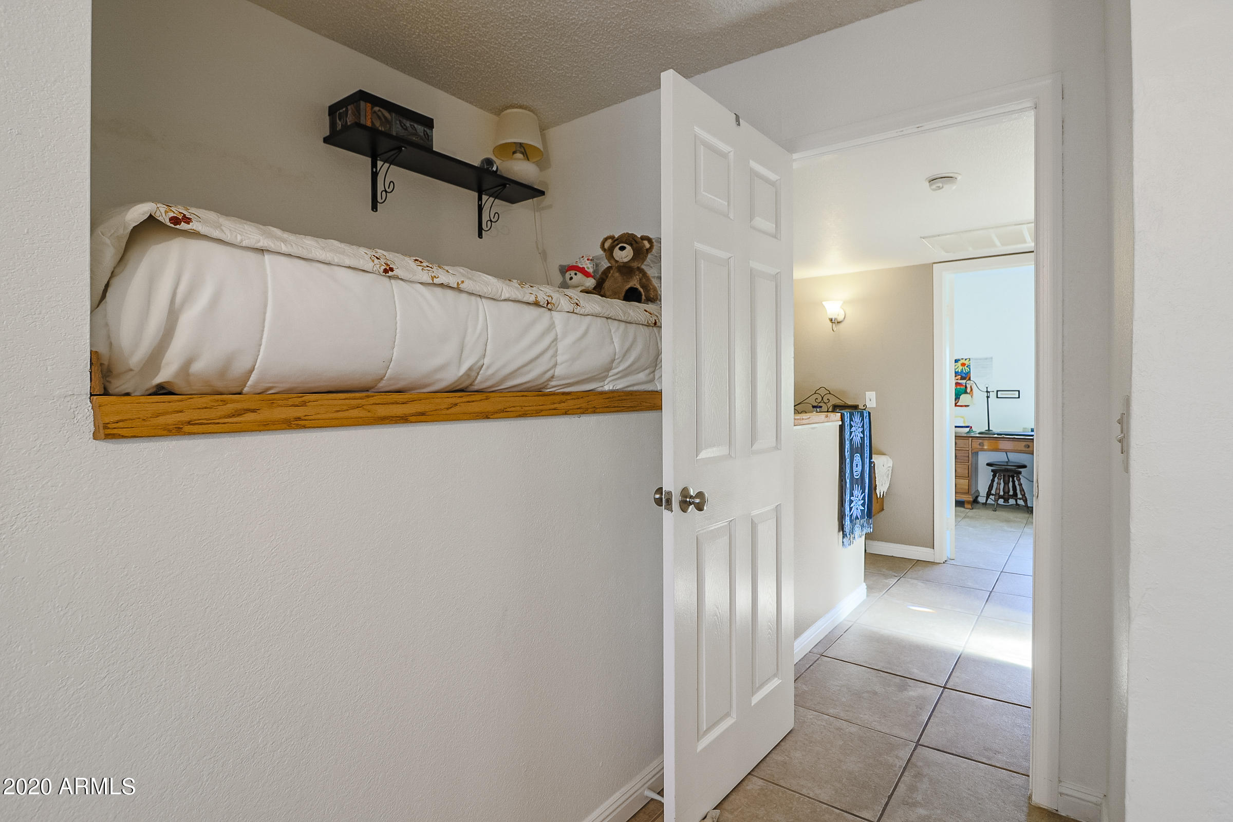 2023 West Bloomfield Road, Unit 6 Phoenix, AZ 85029 - Photo 23 of 36 Mini Loft in Master
