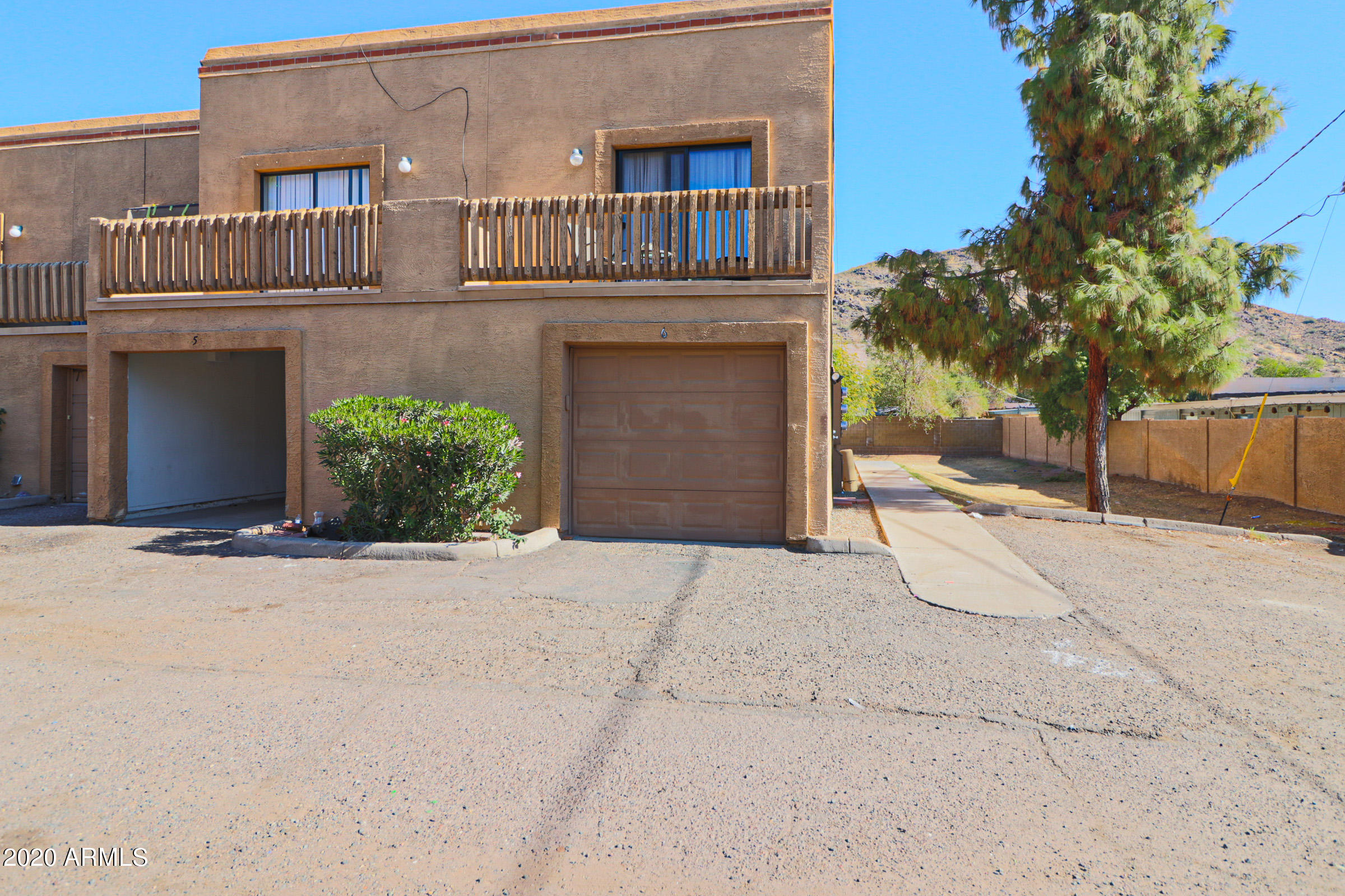 2023 West Bloomfield Road, Unit 6 Phoenix, AZ 85029 - Photo 35 of 36 Front w/Neighbor