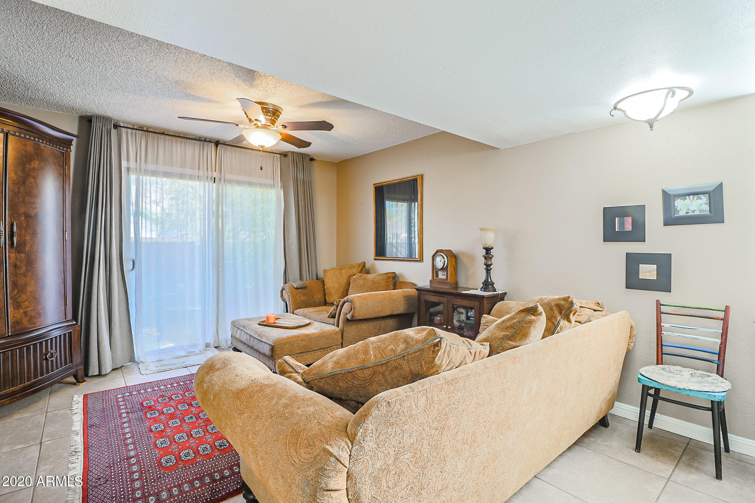2023 West Bloomfield Road, Unit 6 Phoenix, AZ 85029 - Photo 10 of 36 Living Room