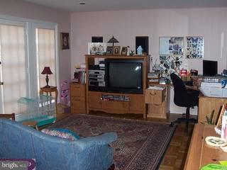 212 Maple Avenue Wyncote, PA 19095 - Photo 3 of 6
