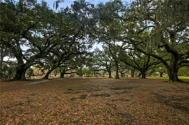 $259,000 | 8000 St Charles Avenue, Unit C, New Orleans, LA 70118