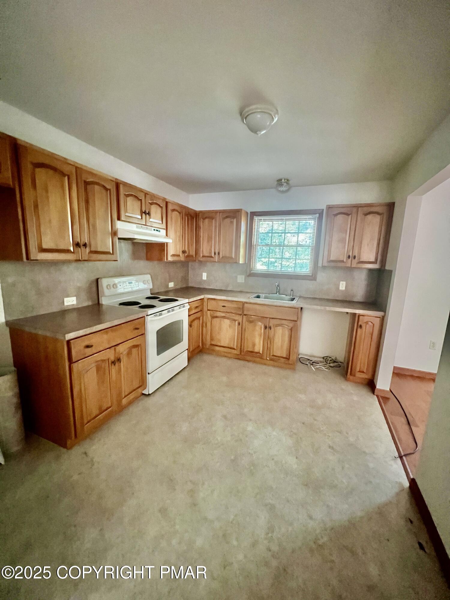 2210 Exeter Court Bushkill, PA 18324 - Photo 12 of 17 IMG_8745