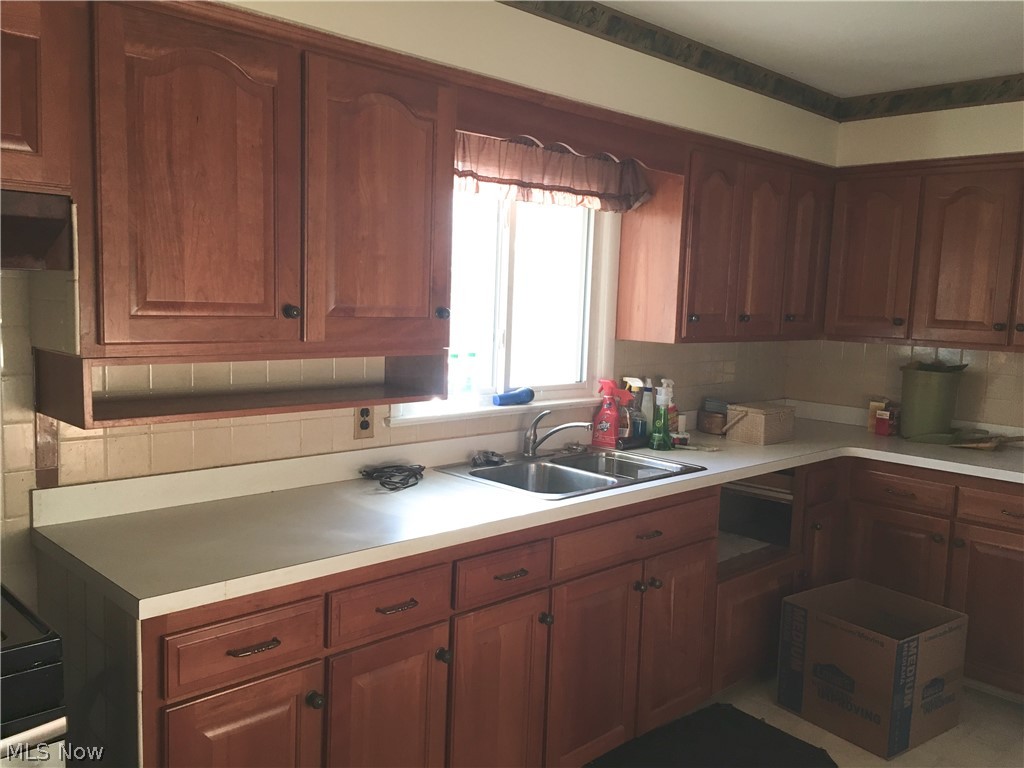 7650 Ragall Parkway Cleveland, OH 44130 - Photo 2 of 29 Gallery Image 2