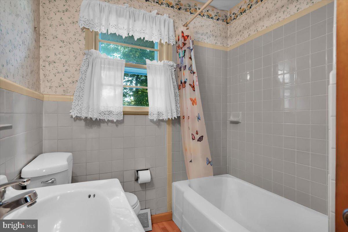 433 Glen Avenue Laurel Springs, NJ 08021 - Photo 12 of 28