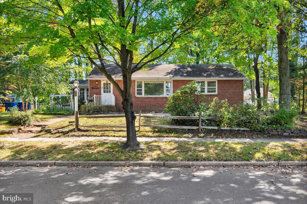 433 Glen Avenue Laurel Springs, NJ 08021 - Photo 2 of 28
