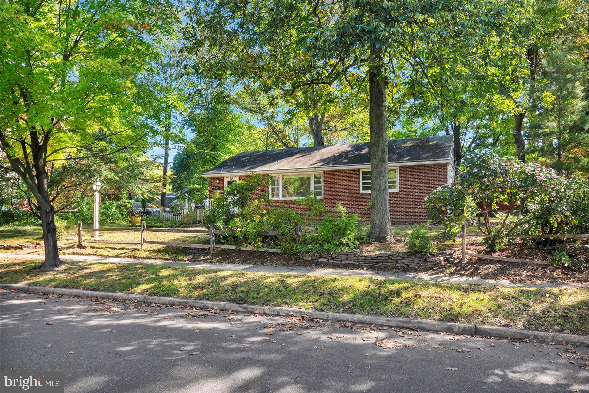 433 Glen Avenue Laurel Springs, NJ 08021 - Photo 3 of 28