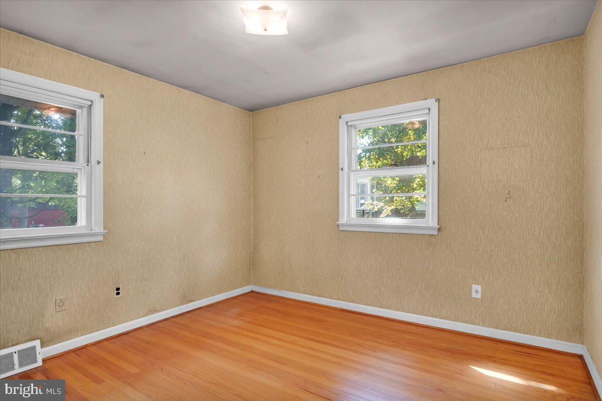 433 Glen Avenue Laurel Springs, NJ 08021 - Photo 10 of 28