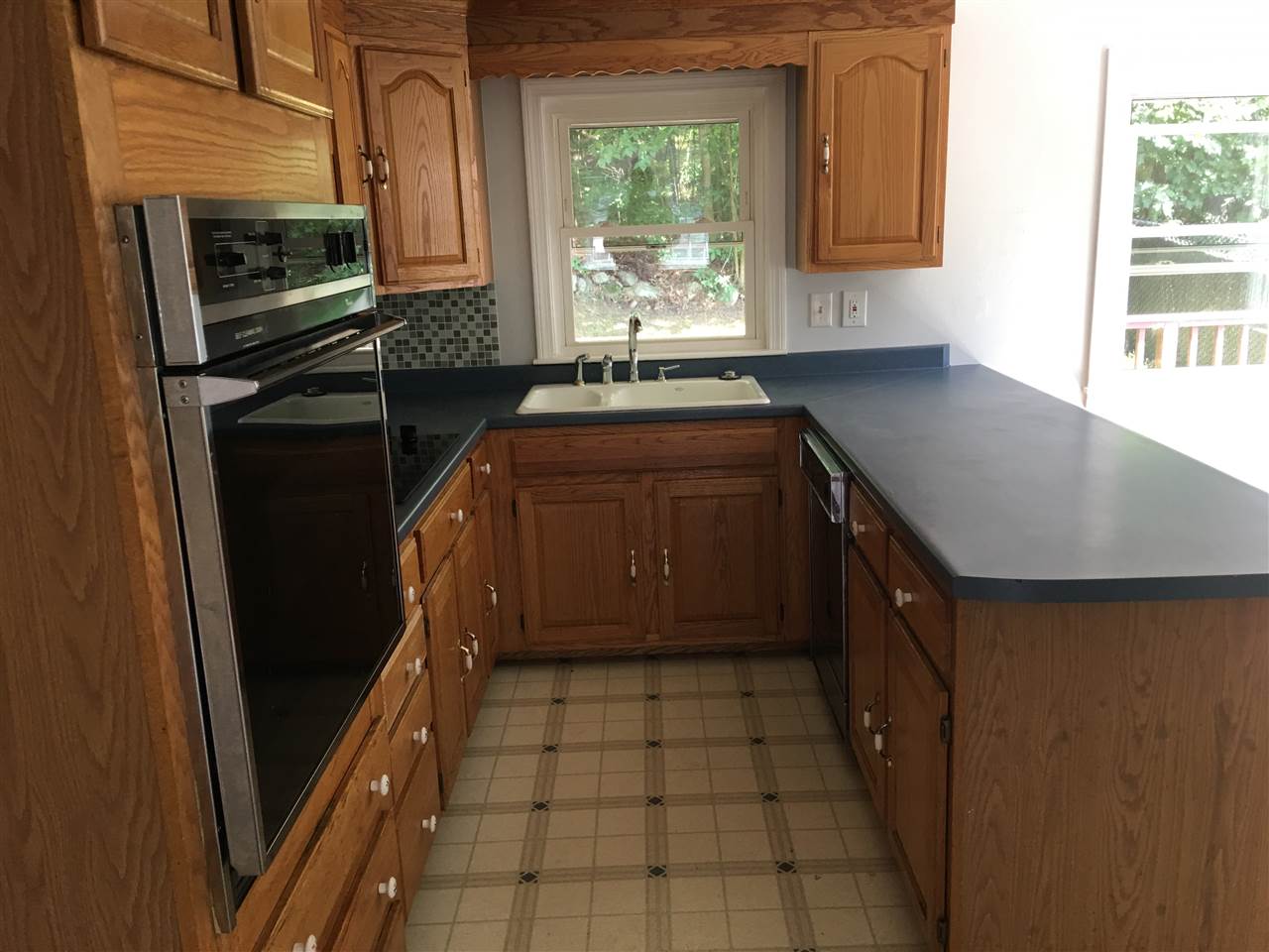 17 Rust Way Swanzey, NH 03446 - Photo 5 of 34 Gallery Image 5
