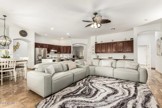 $799,850 | 2332 West Andrea Drive, Phoenix, AZ 85085