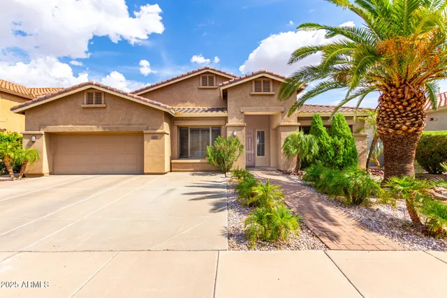 $799,850 | 2332 West Andrea Drive, Phoenix, AZ 85085