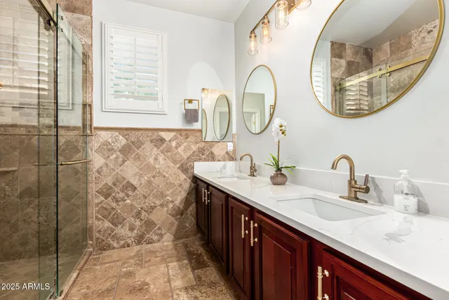 $799,850 | 2332 West Andrea Drive, Phoenix, AZ 85085