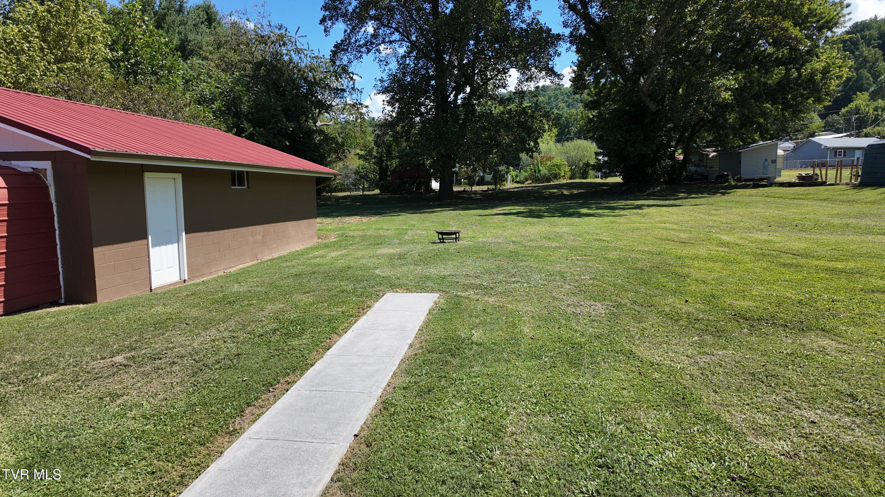 134 Parsley Street Erwin, TN 37650 - Photo 4 of 53 dji_mimo_20250828_130326_20250828130326_