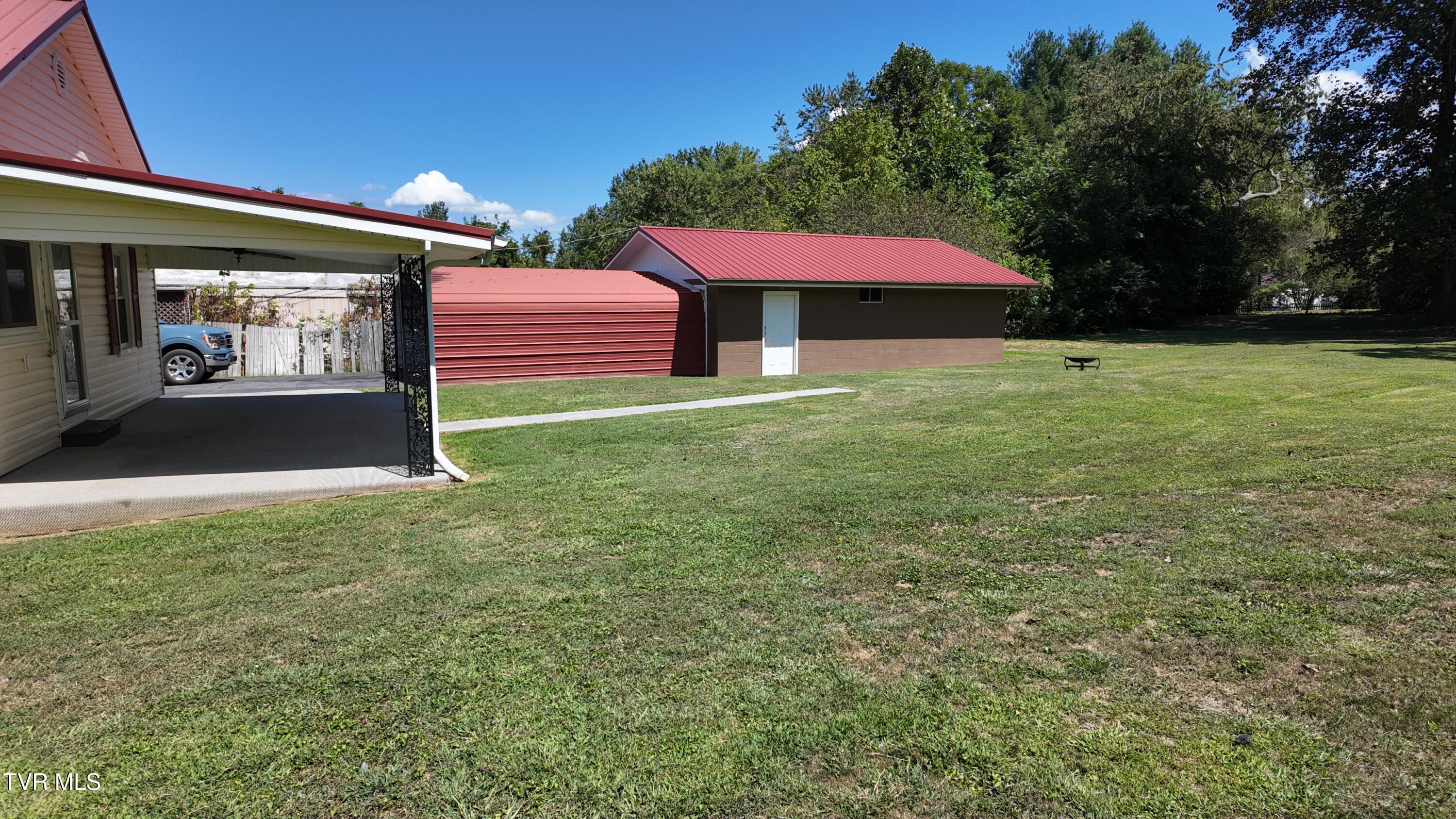 134 Parsley Street Erwin, TN 37650 - Photo 6 of 53 dji_mimo_20250828_130350_20250828130351_