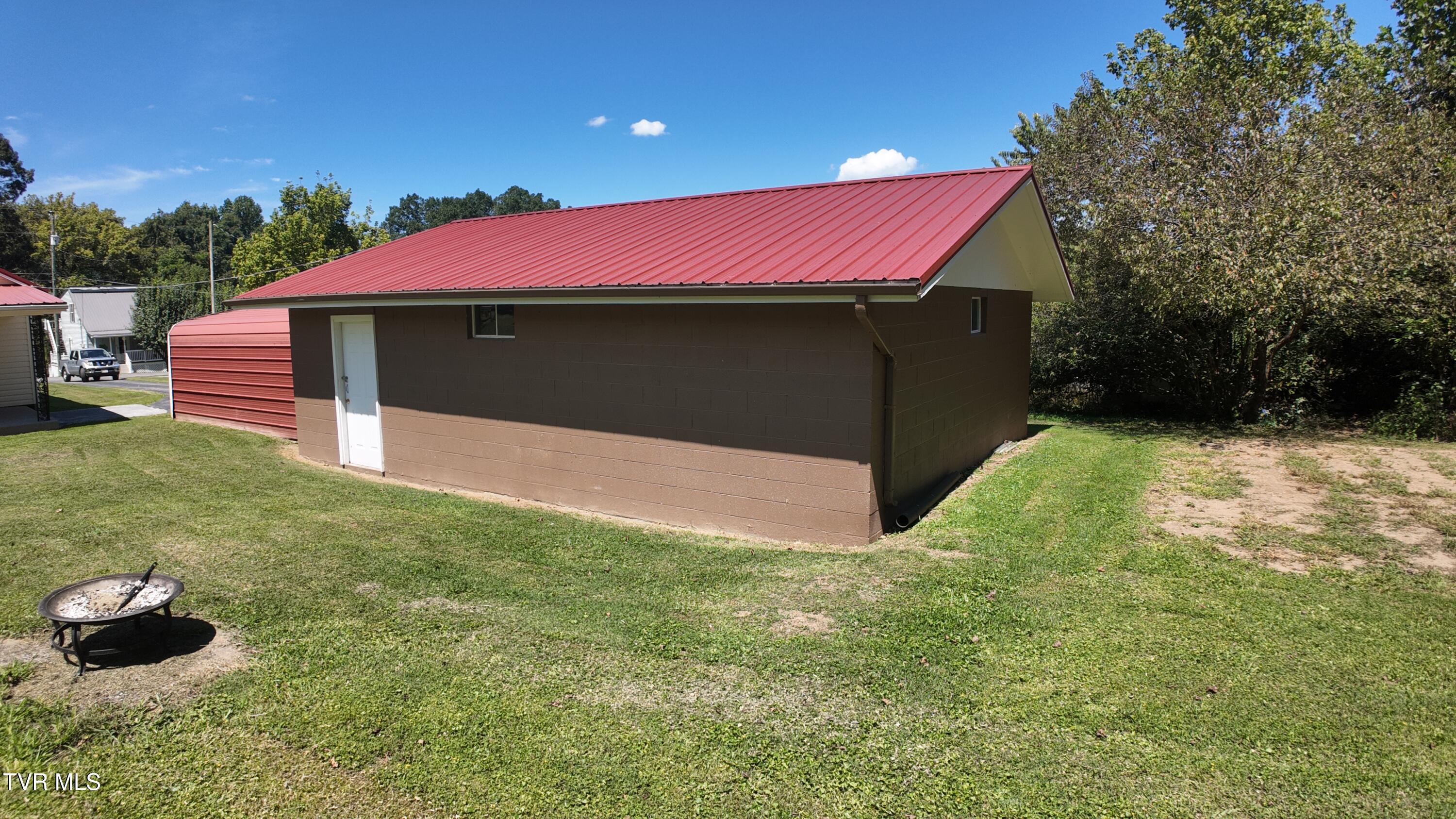 134 Parsley Street Erwin, TN 37650 - Photo 9 of 53 dji_mimo_20250828_130434_20250828130435_