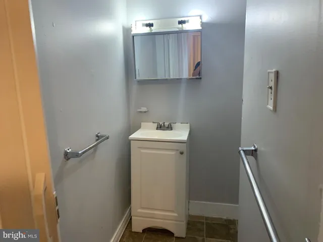 $1,000 | 6012 Ogontz Avenue, Philadelphia, PA 19141