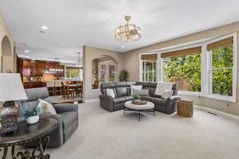 $1,150,000 | 4610 Bluebell Trail North, Medina, MN 55340