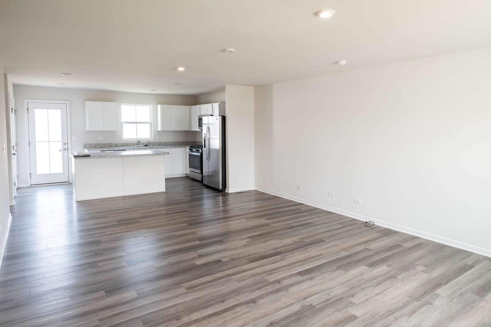 304 Bradford Road Joliet, IL 60433 - Photo 8 of 38
