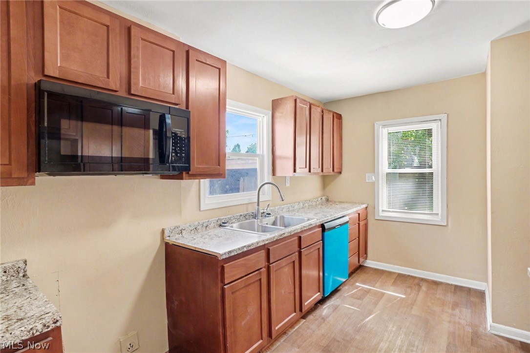 3652 Douglas Road Toledo, OH 43613 - Photo 7 of 12