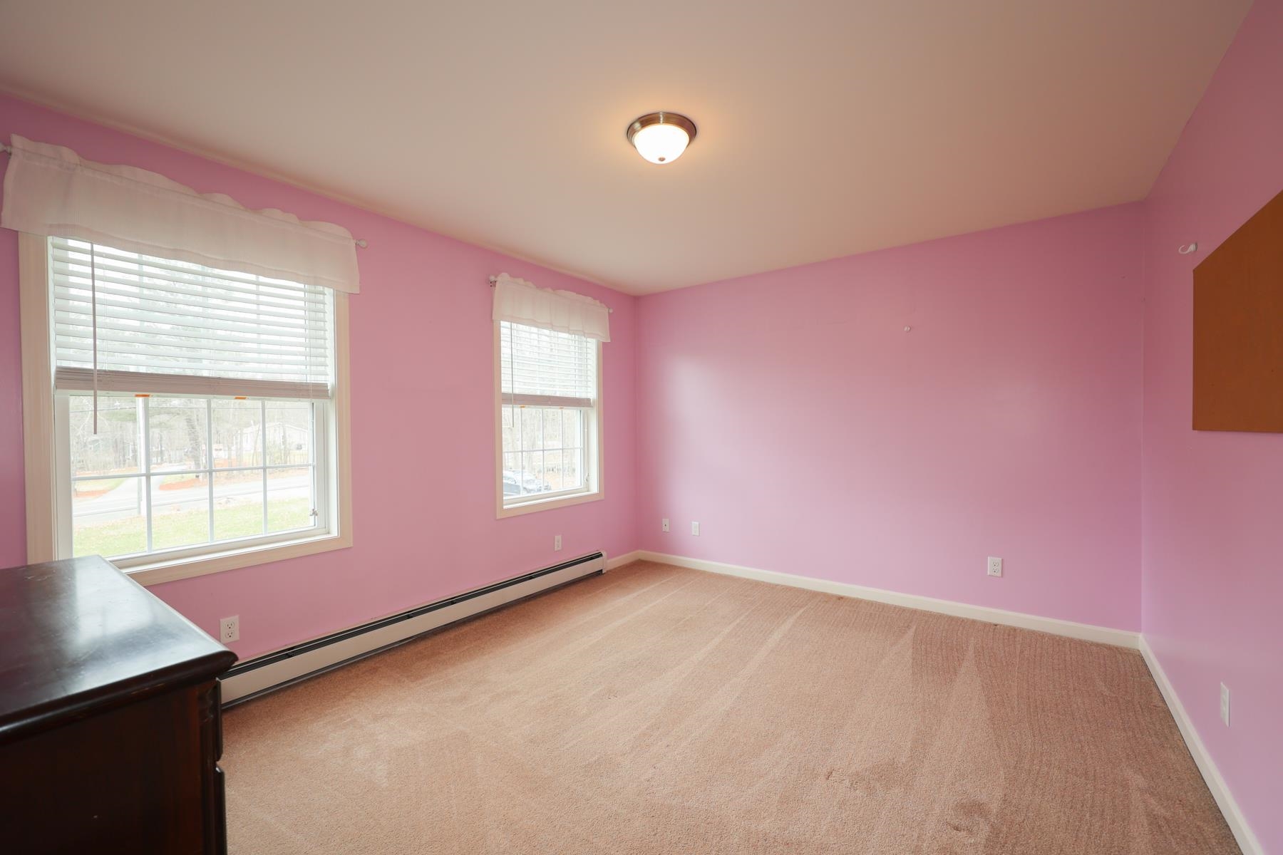 73 Nottingham Road Raymond, NH 03077 - Photo 26 of 37