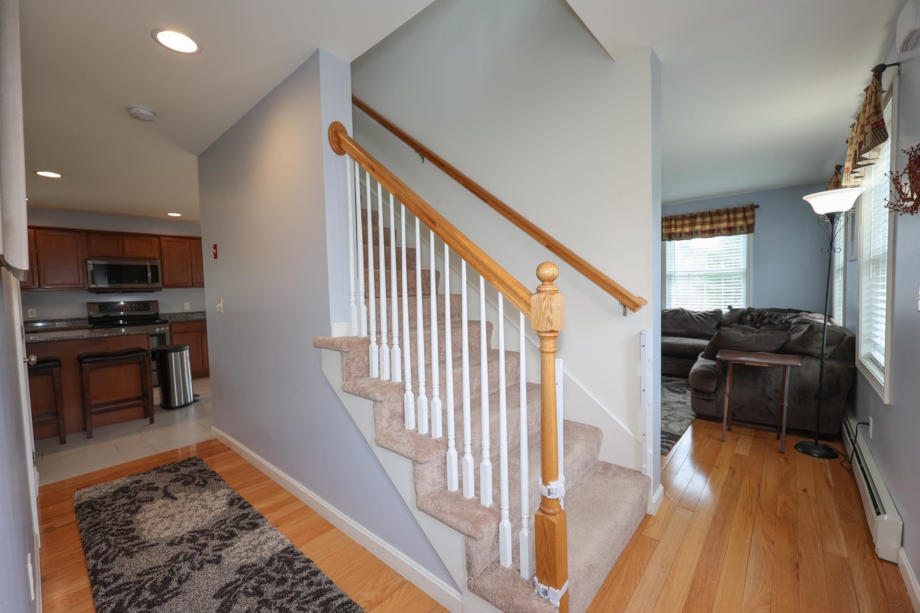 73 Nottingham Road Raymond, NH 03077 - Photo 3 of 37