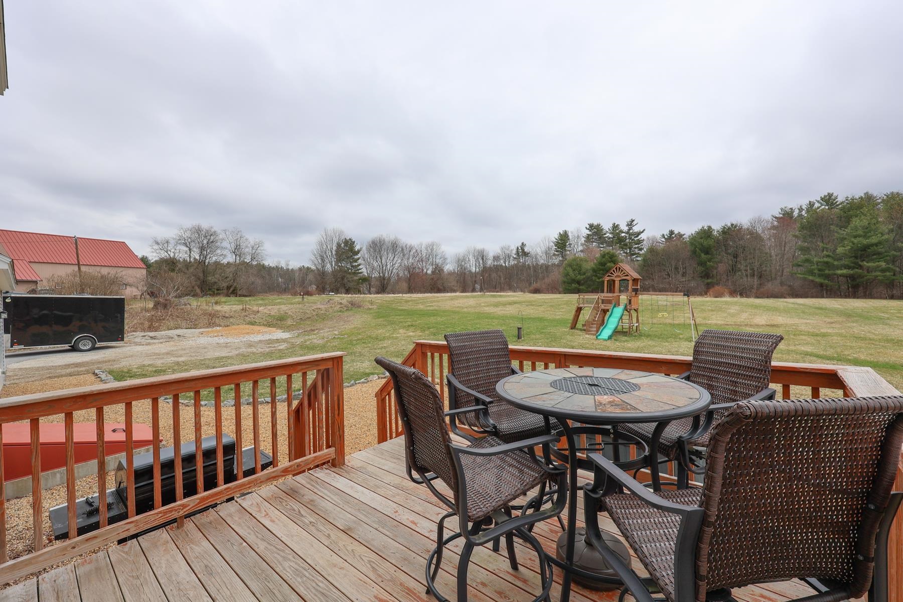 73 Nottingham Road Raymond, NH 03077 - Photo 32 of 37