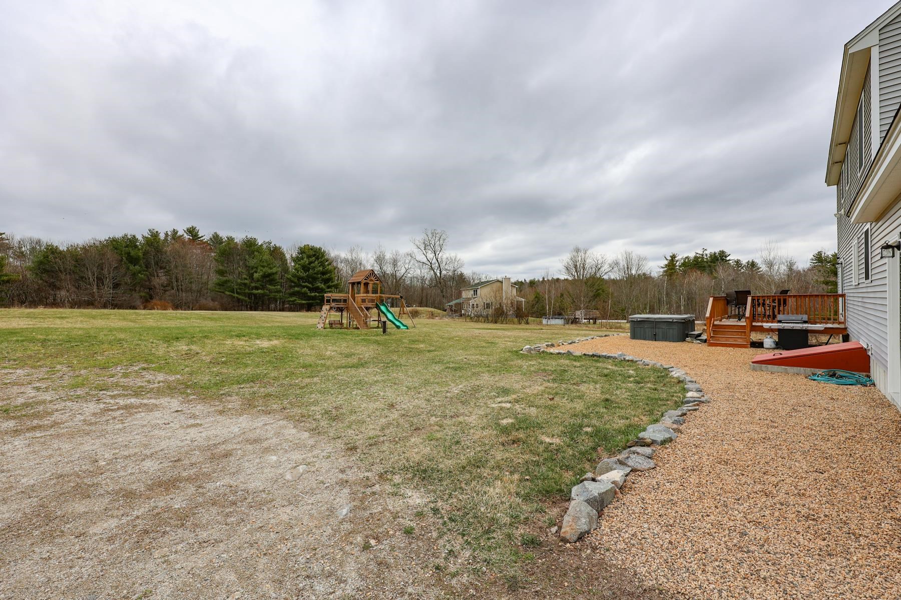 73 Nottingham Road Raymond, NH 03077 - Photo 33 of 37