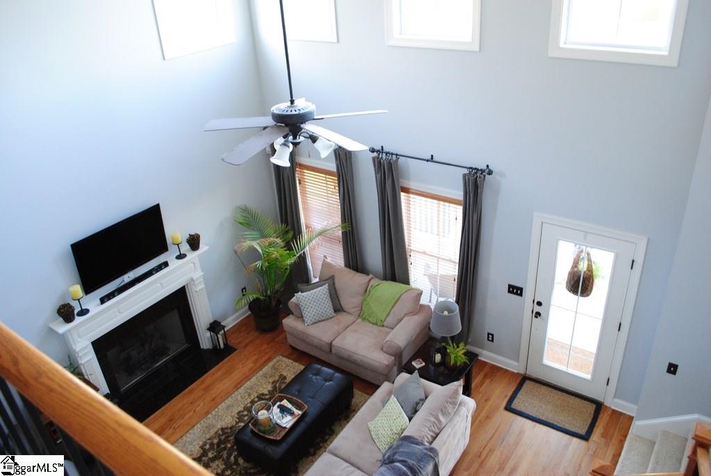 210 Ridenour Avenue Greenville, SC 29617 - Photo 8 of 36 Gallery Image 8