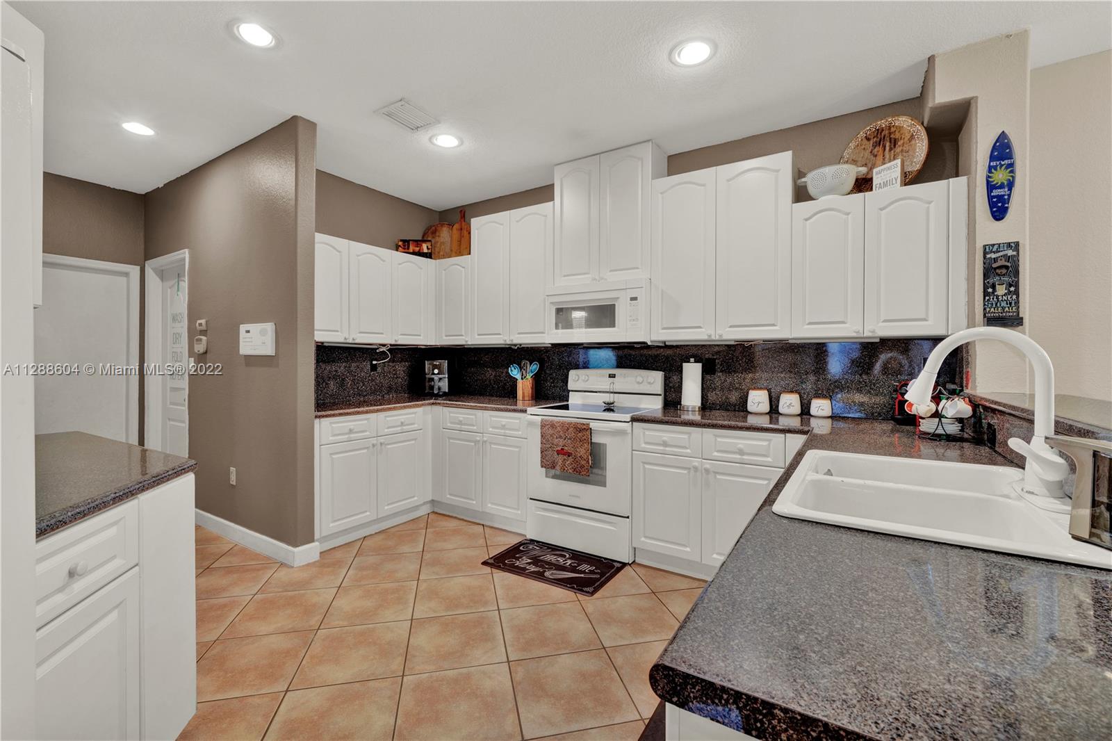 1721 Southwest 151 Road Miami, FL 33185 - Photo 13 of 40 Gallery Image 13