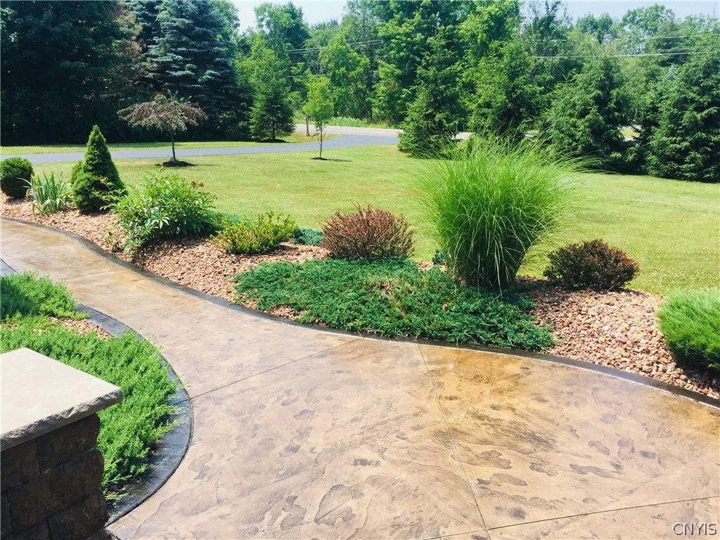 5178 Munro Road Camillus, NY 13031 - Photo 11 of 40