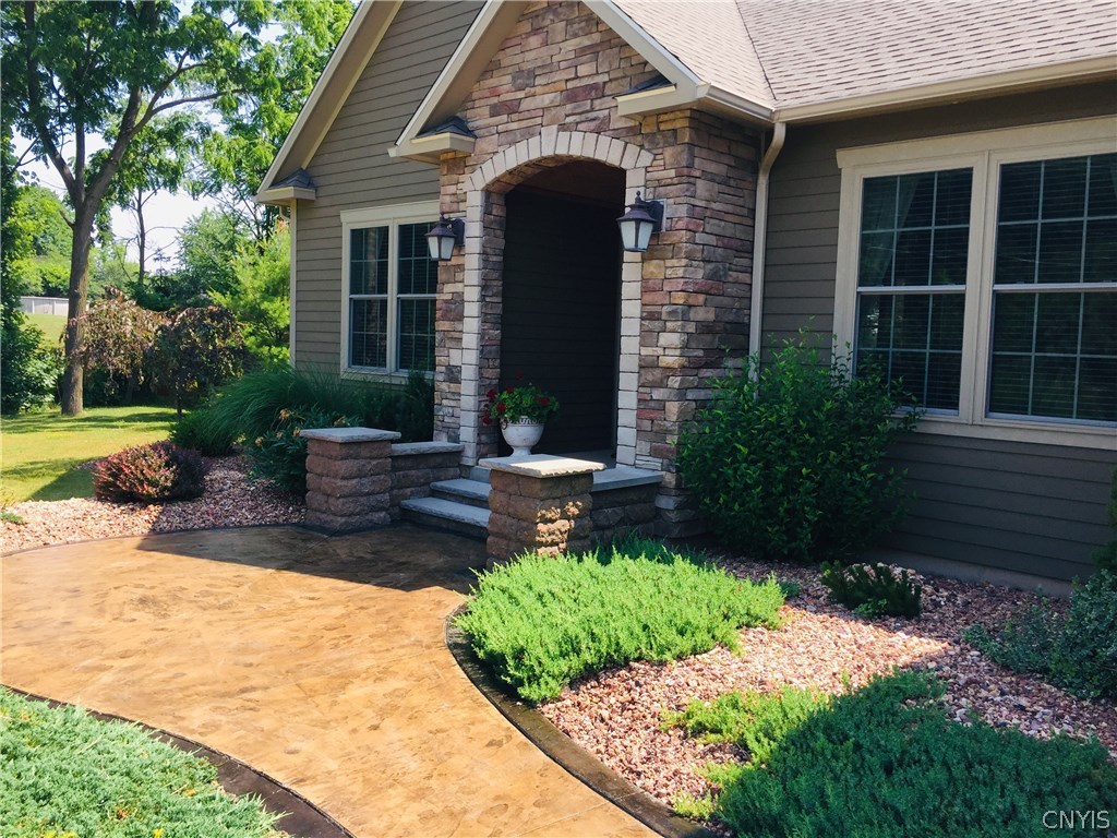 5178 Munro Road Camillus, NY 13031 - Photo 5 of 40