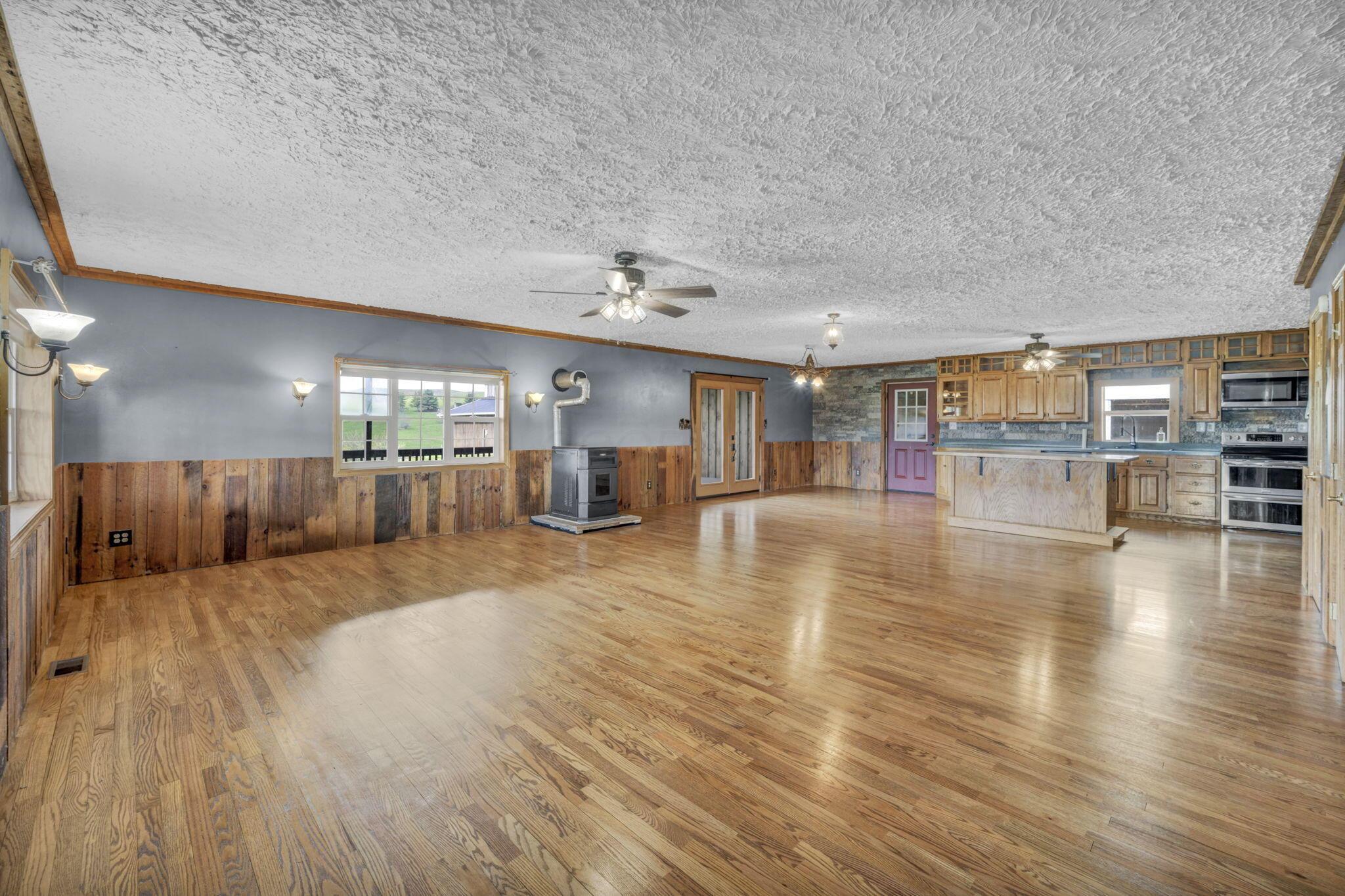 18513 Hobbler Road Kimbolton, OH 43749 - Photo 14 of 51 16-web-or-mls-Hobbler Rd_36